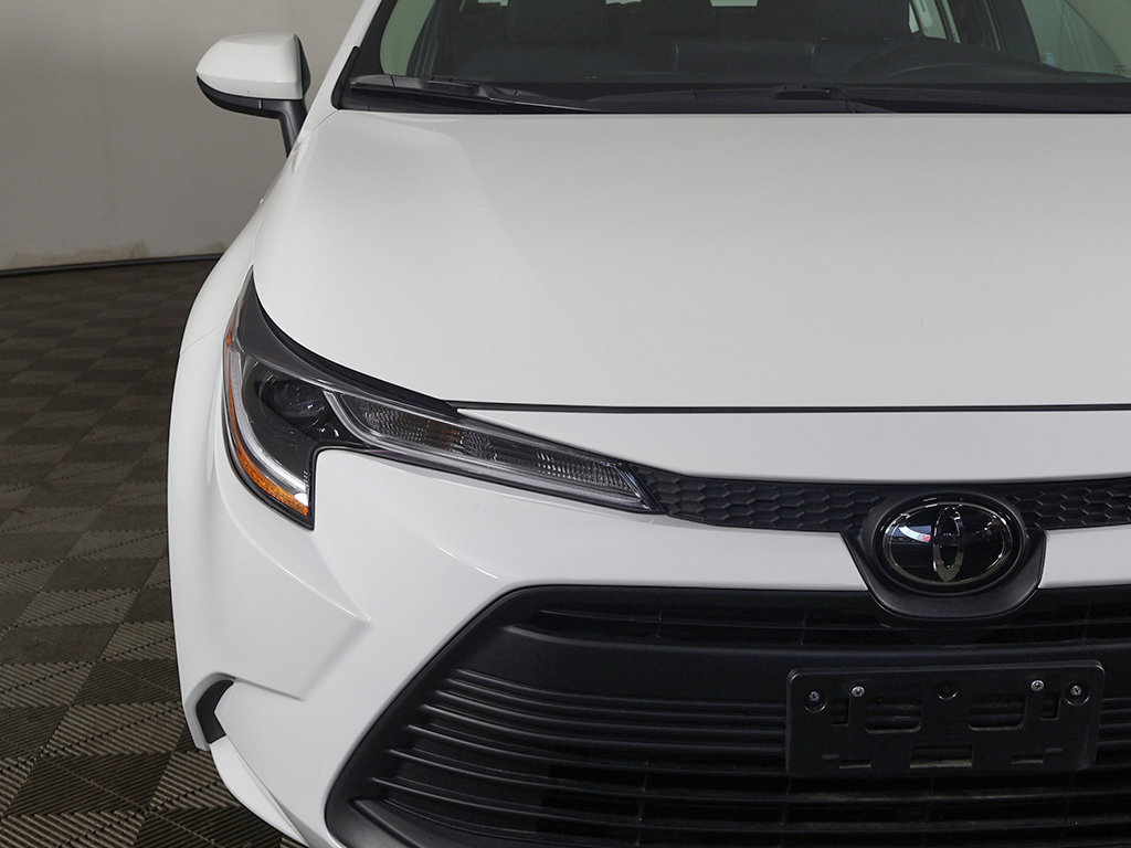 Used 2026 Toyota Corolla LE FWD image 12