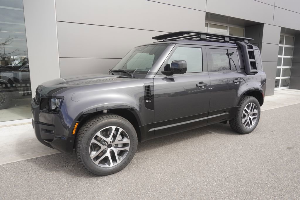 New 2026 Land Rover Defender 110 X-Dynamic SE image 3