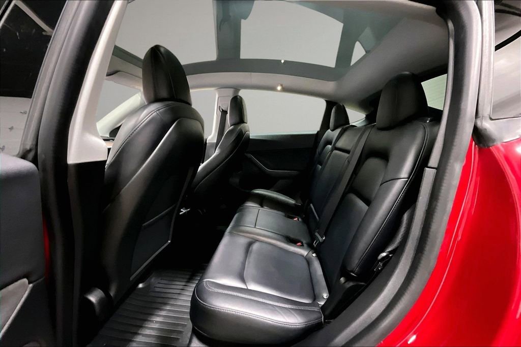 Used 2021 Tesla Model Y Long Range image 21
