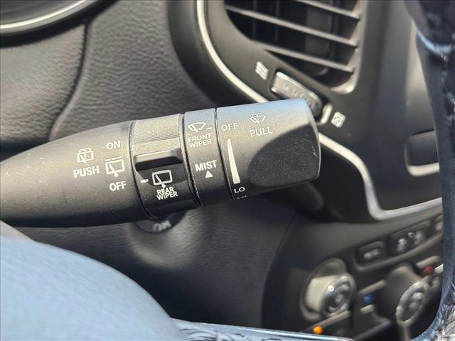 Used 2019 Jeep Cherokee Latitude Plus image 23