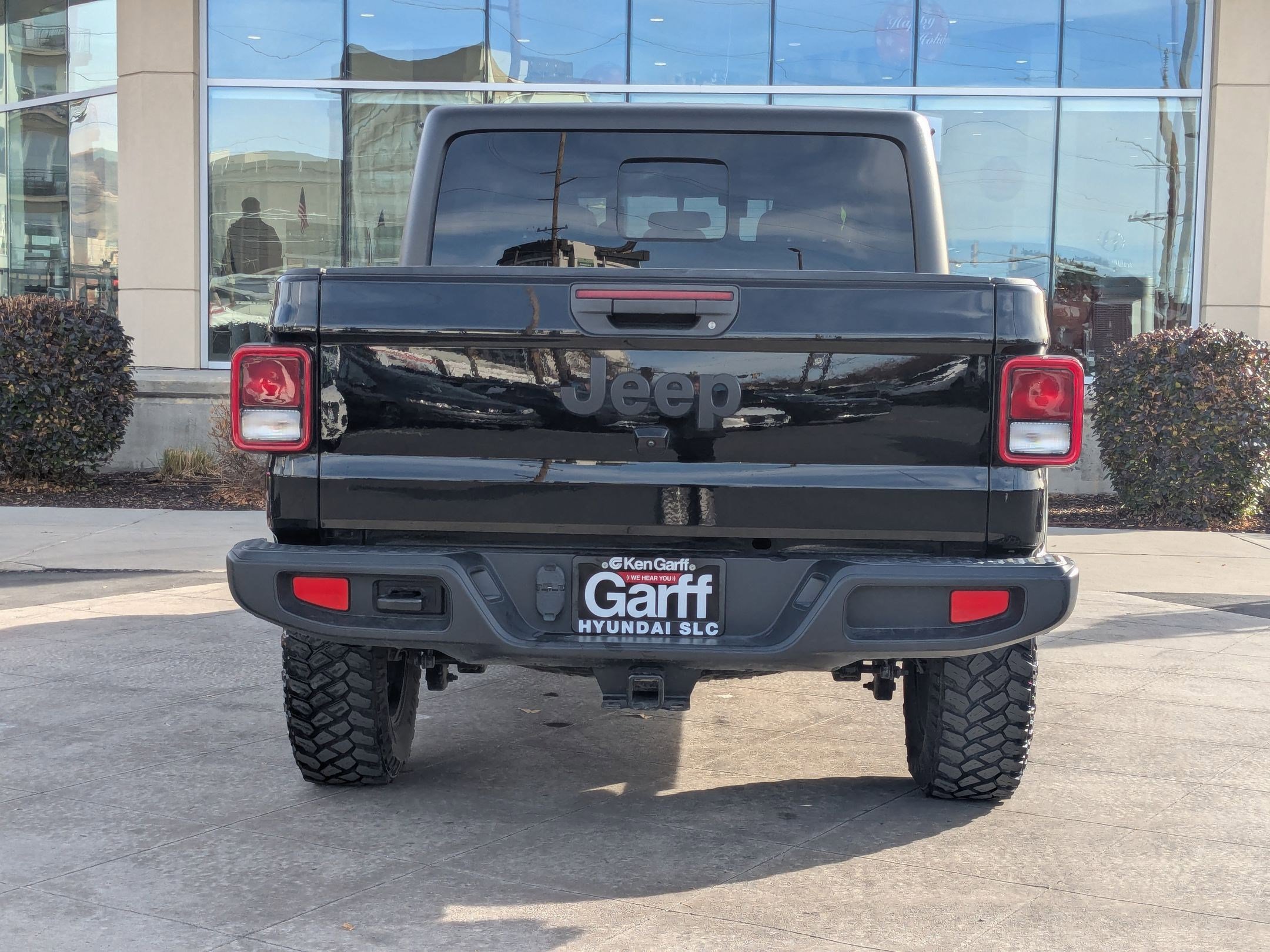 Used 2021 Jeep Gladiator Willys image 7