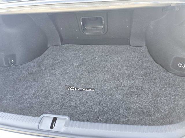 Used 2021 Lexus ES 300h w/ Premium Package FWD image 17