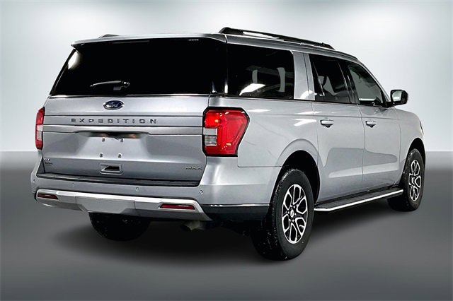 Used 2023 Ford Expedition Max XLT image 7