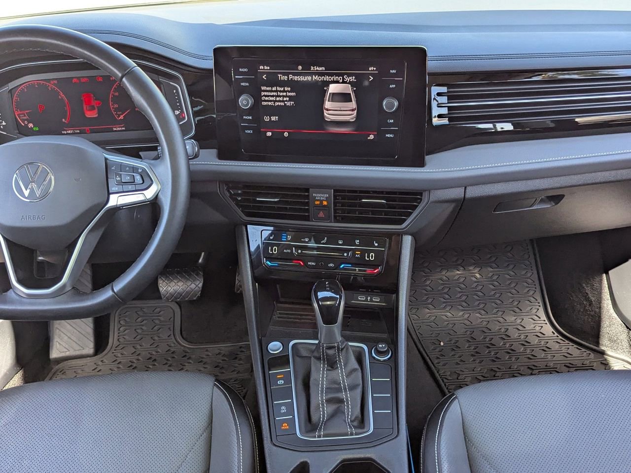 Used 2025 Volkswagen Jetta SEL image 17