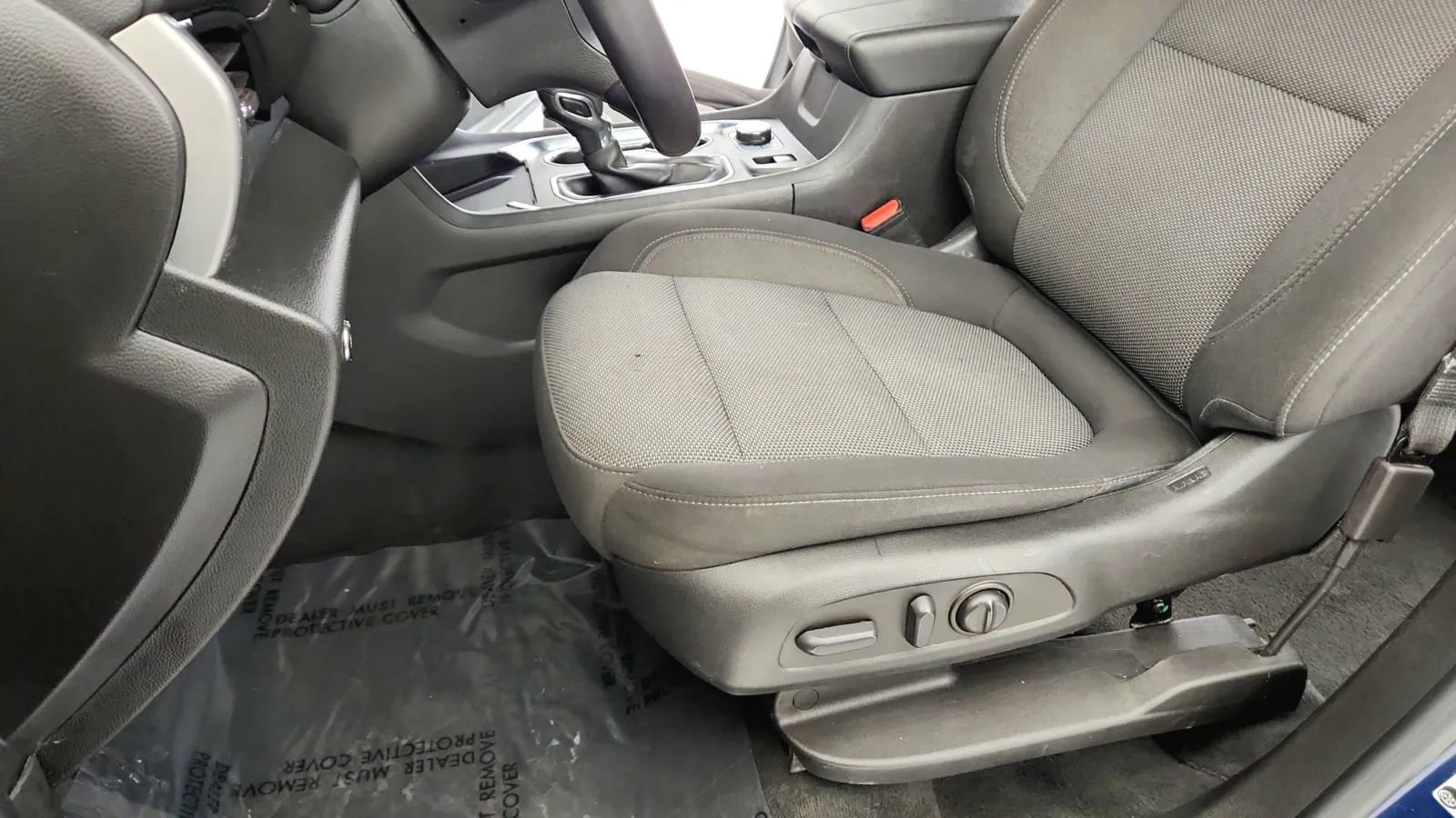 Used 2023 Chevrolet Traverse LT image 22