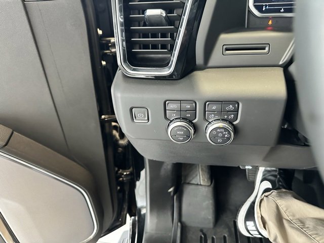 Used 2024 GMC Sierra 1500 Denali image 14