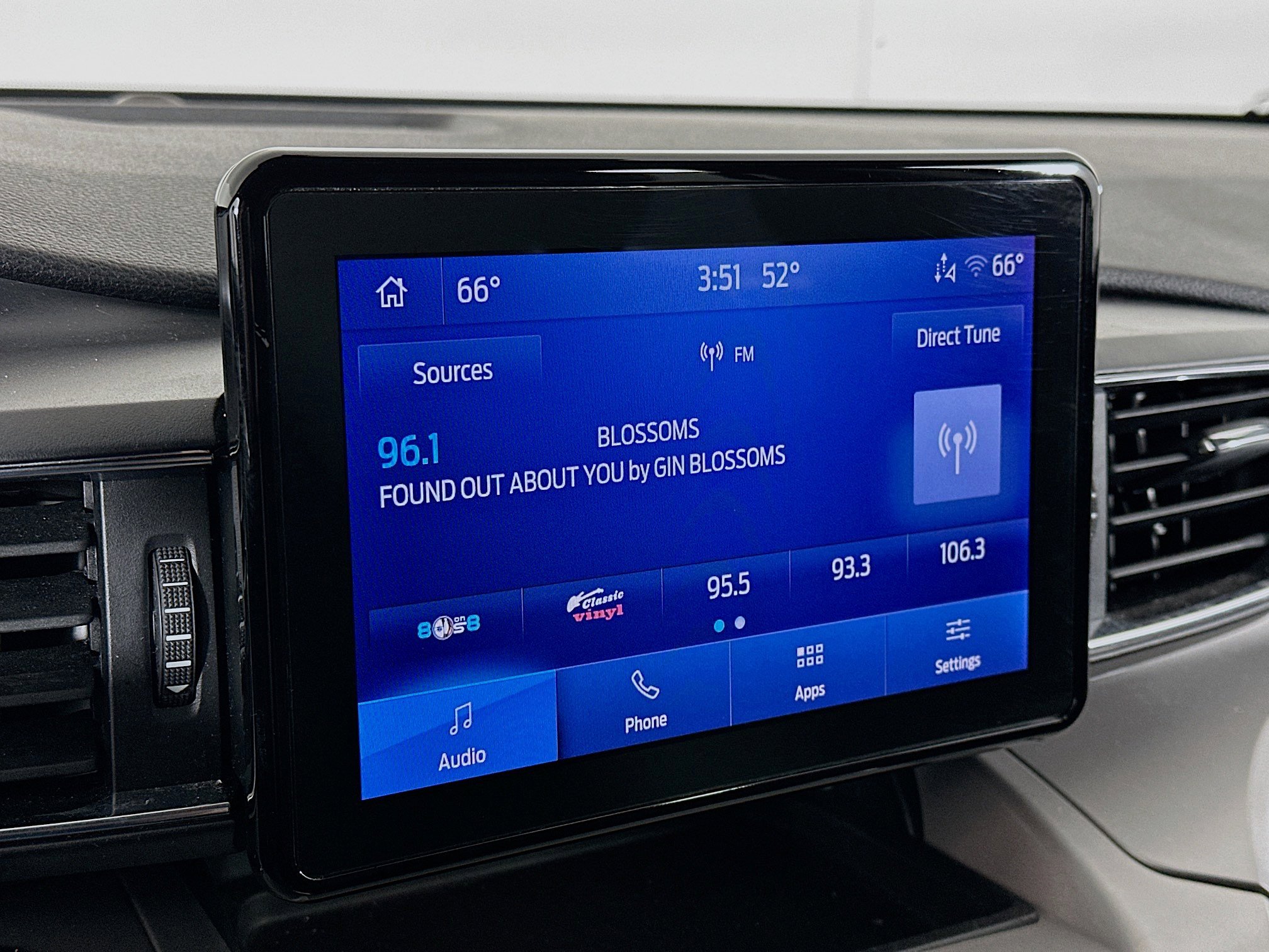 Used 2024 Ford Explorer XLT w/ Equipment Group 202A image 21