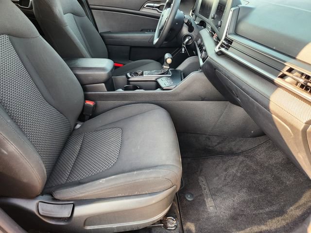 Used 2023 Kia Sportage LX image 15