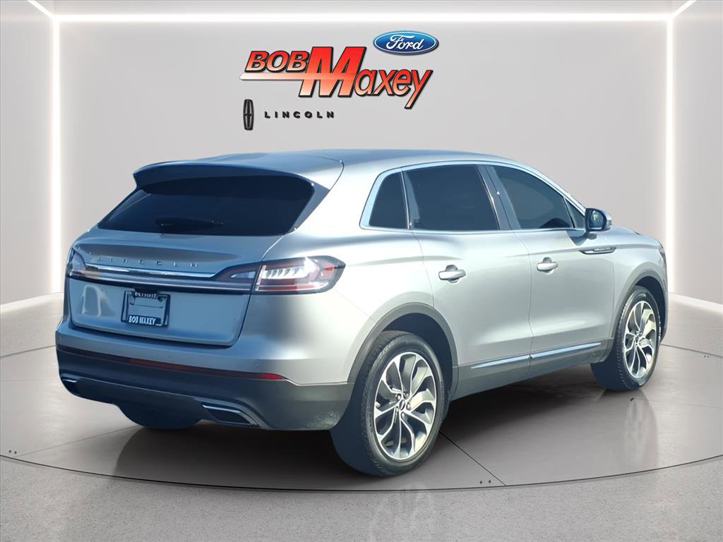 Used 2023 Lincoln Nautilus Reserve AWD/4WD image 4