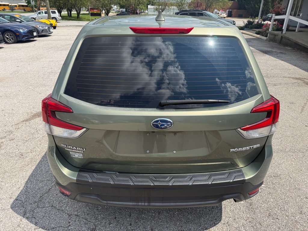 Used 2020 Subaru Forester AWD/4WD image 7