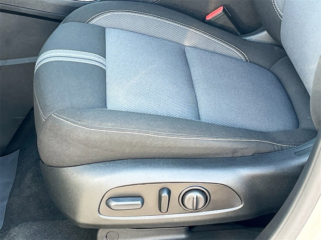 Used 2024 Chevrolet Blazer LT image 18