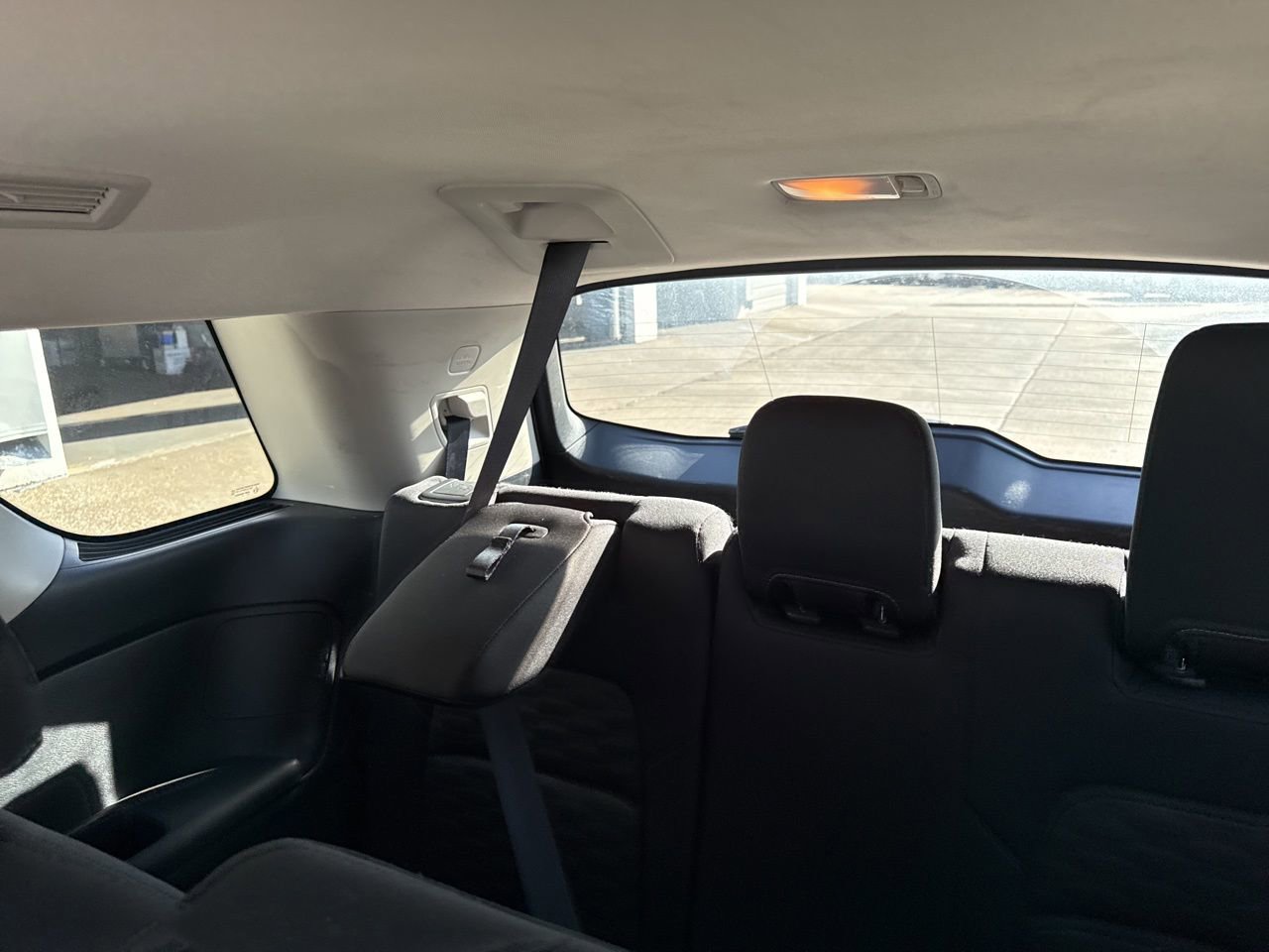 Used 2023 Nissan Pathfinder SV image 9