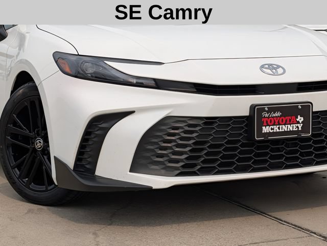 Used 2025 Toyota Camry SE FWD image 3