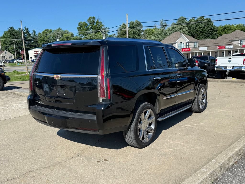 Used 2019 Cadillac Escalade Luxury AWD/4WD image 6