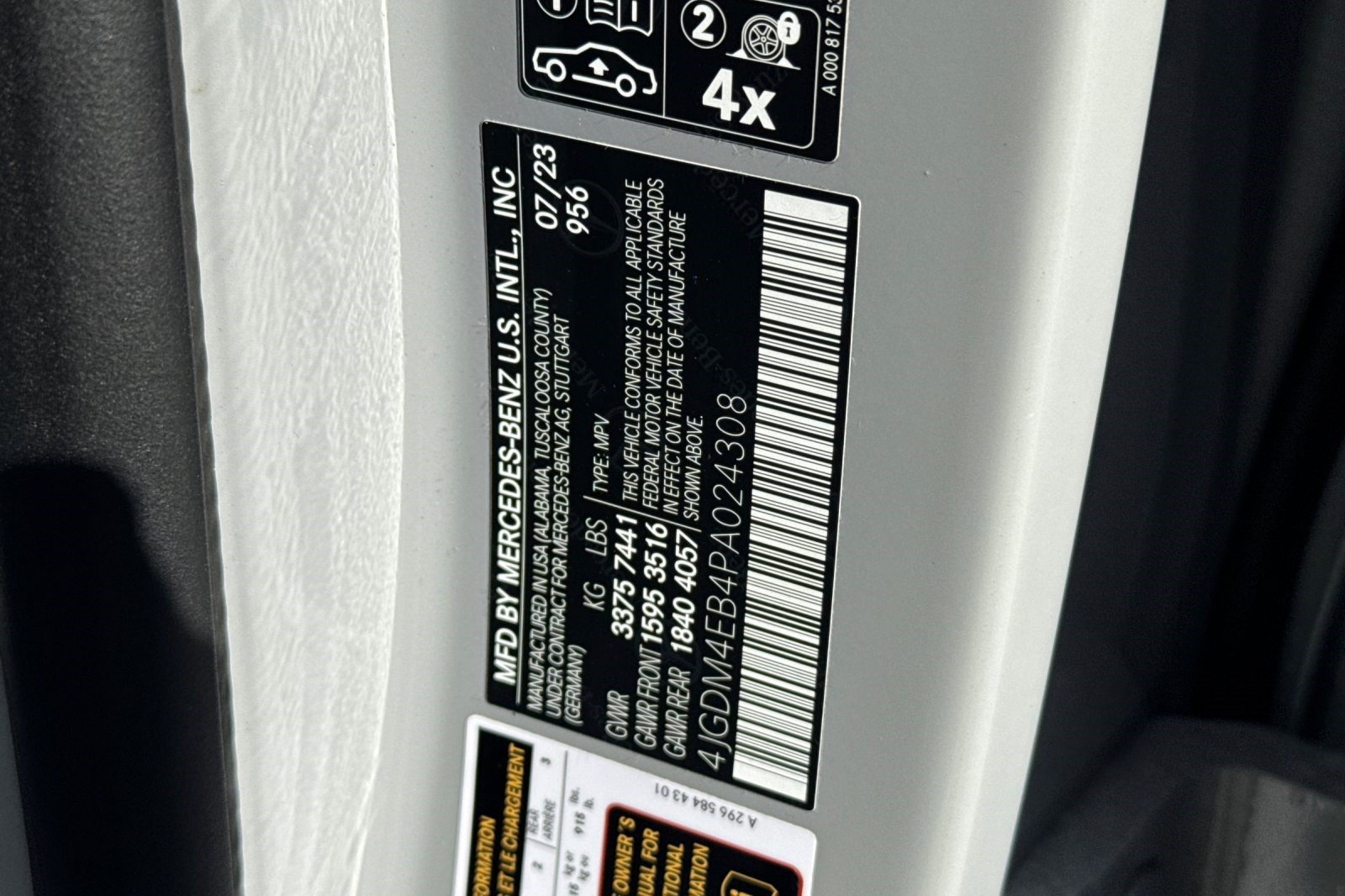 Certified 2023 Mercedes-Benz EQS 580 4MATIC SUV image 29