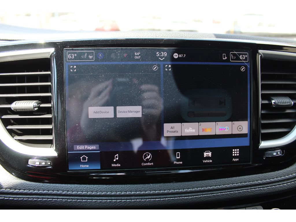 New 2026 Chrysler Pacifica Select FWD image 11