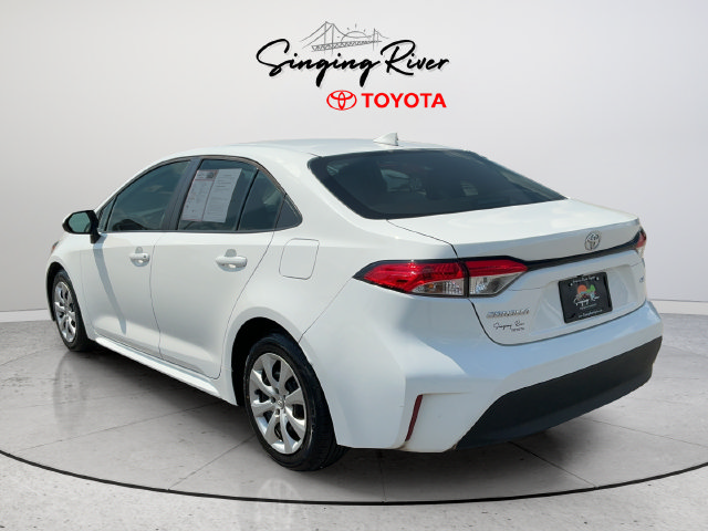 Used 2025 Toyota Corolla LE FWD image 5