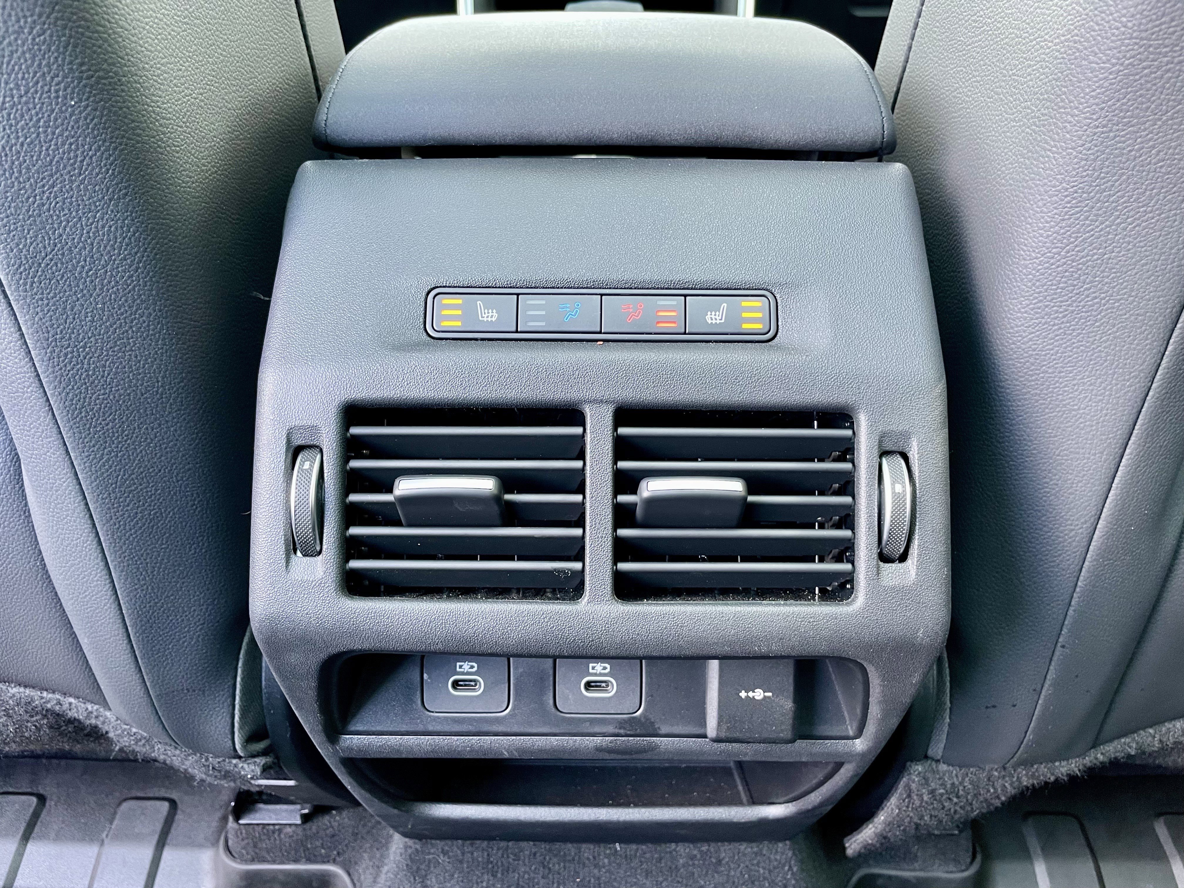 Certified 2024 Land Rover Discovery Sport S image 26
