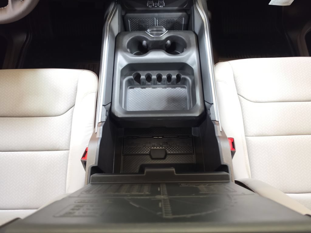 New 2027 RAM 1500 Laramie w/ Advanced Safety Group II AWD/4WD image 17