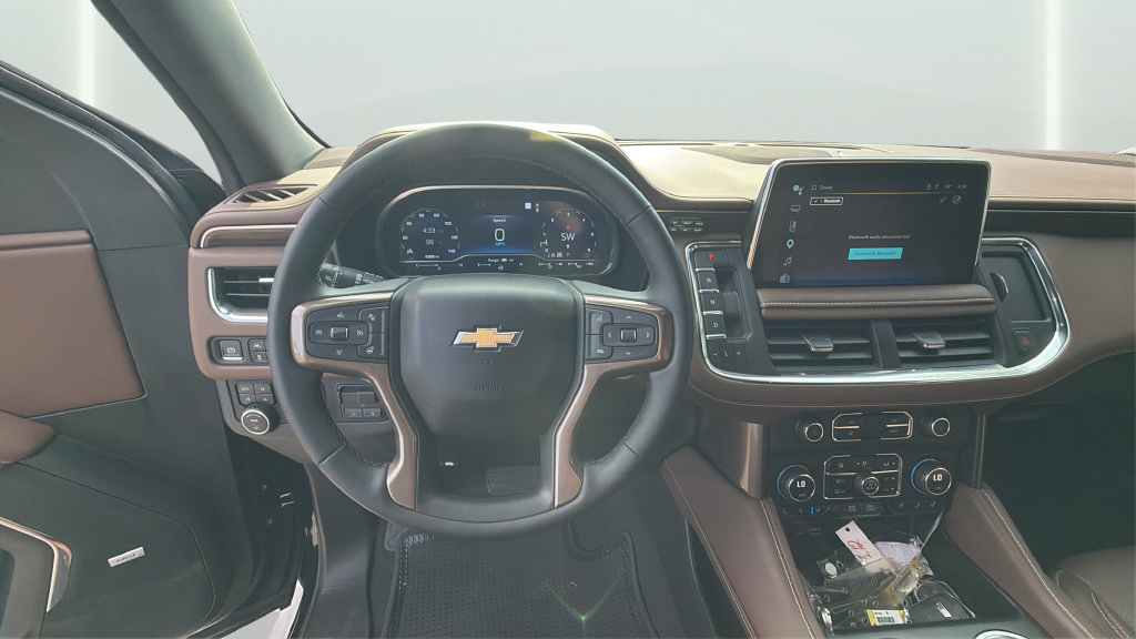 Used 2023 Chevrolet Suburban High Country w/ LPO, Illumination Package AWD/4WD image 13