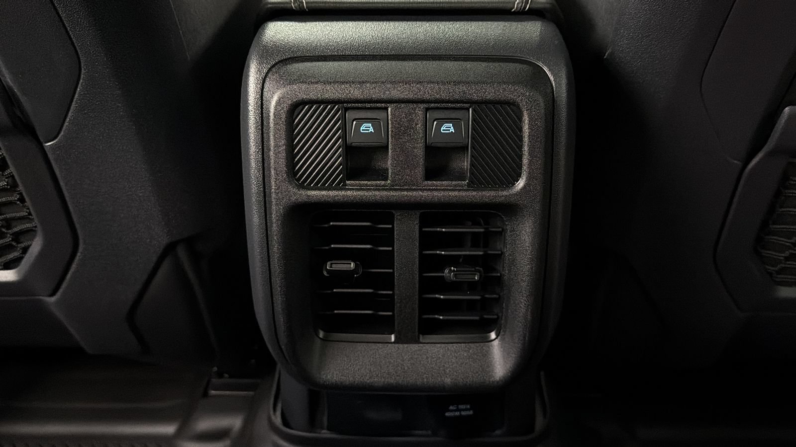 Used 2025 Ford Bronco Badlands AWD/4WD image 35