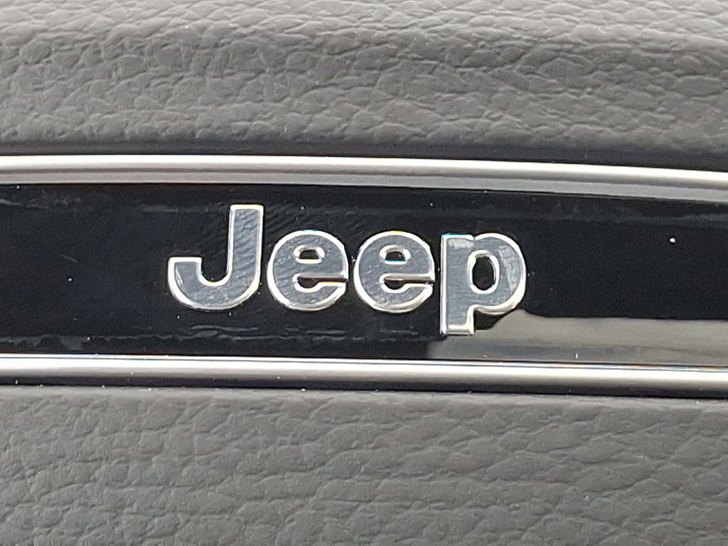 New 2026 Jeep Grand Cherokee Laredo X image 10