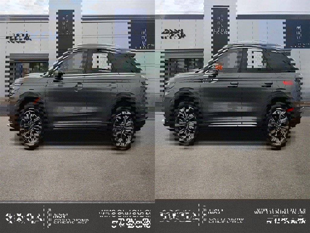 Certified 2022 Lincoln Corsair Reserve w/ Equipment Group 201A image 7