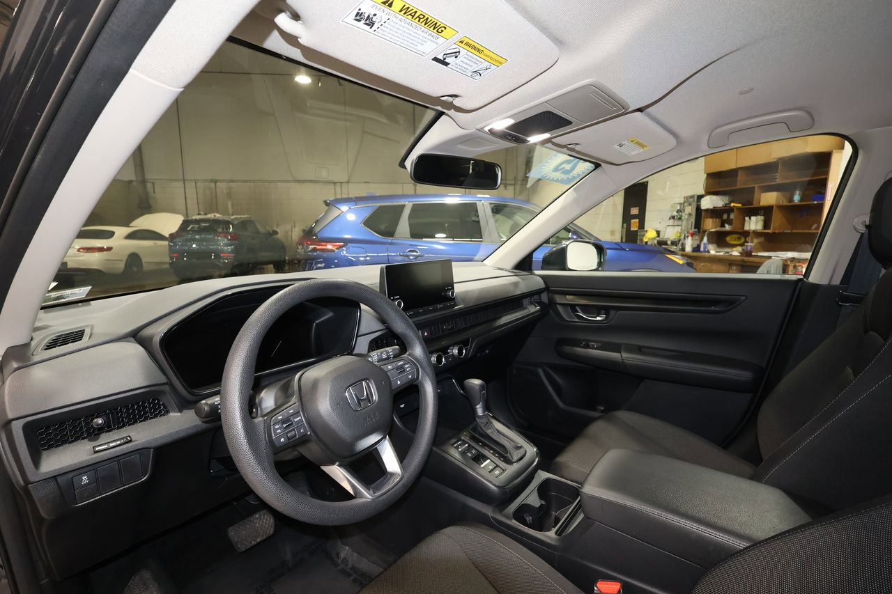 Used 2025 Honda CR-V LX image 9