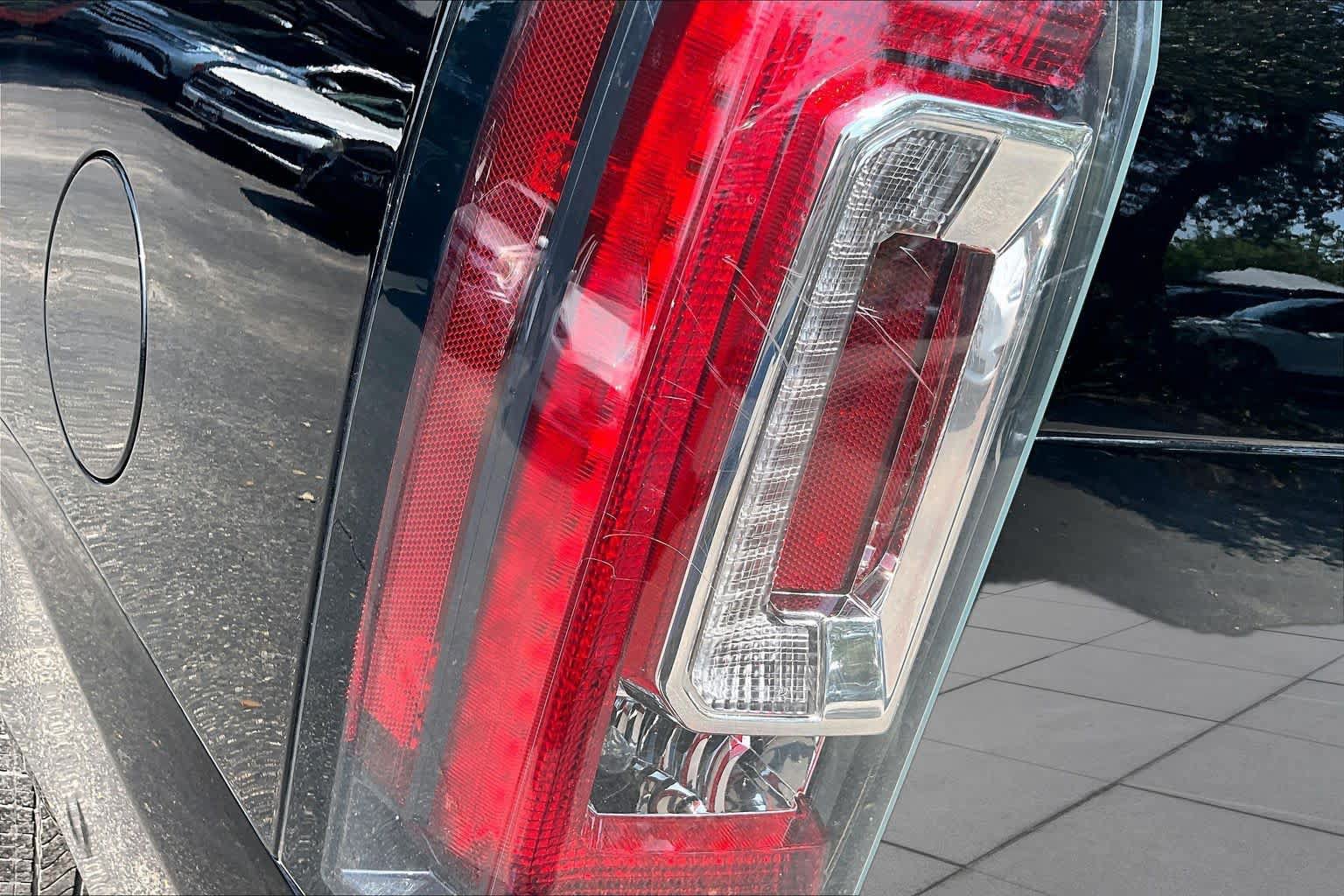 Used 2019 GMC Yukon XL SLT w/ Premium Edition RWD image 29