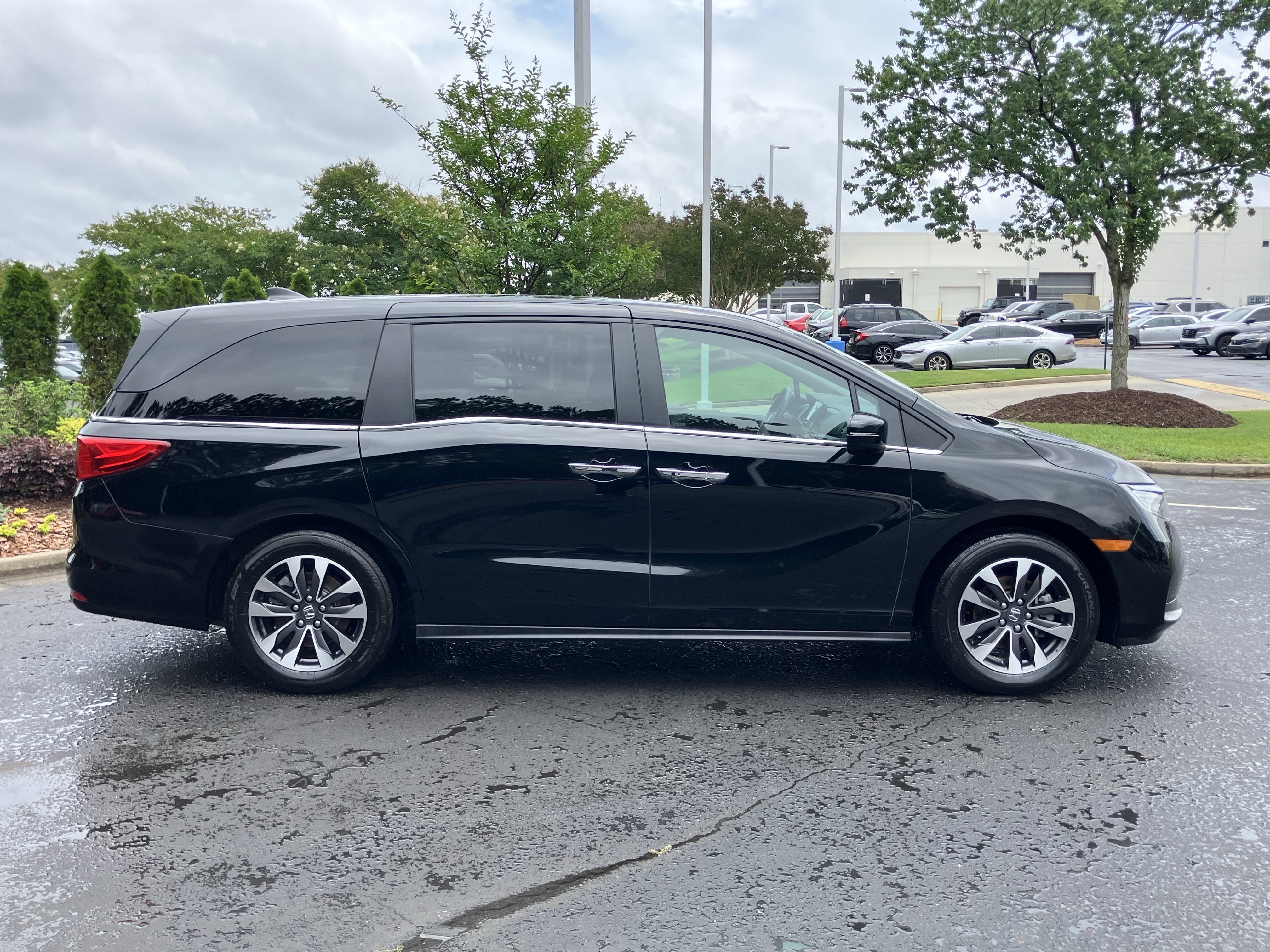 Certified 2024 Honda Odyssey EX-L image 11