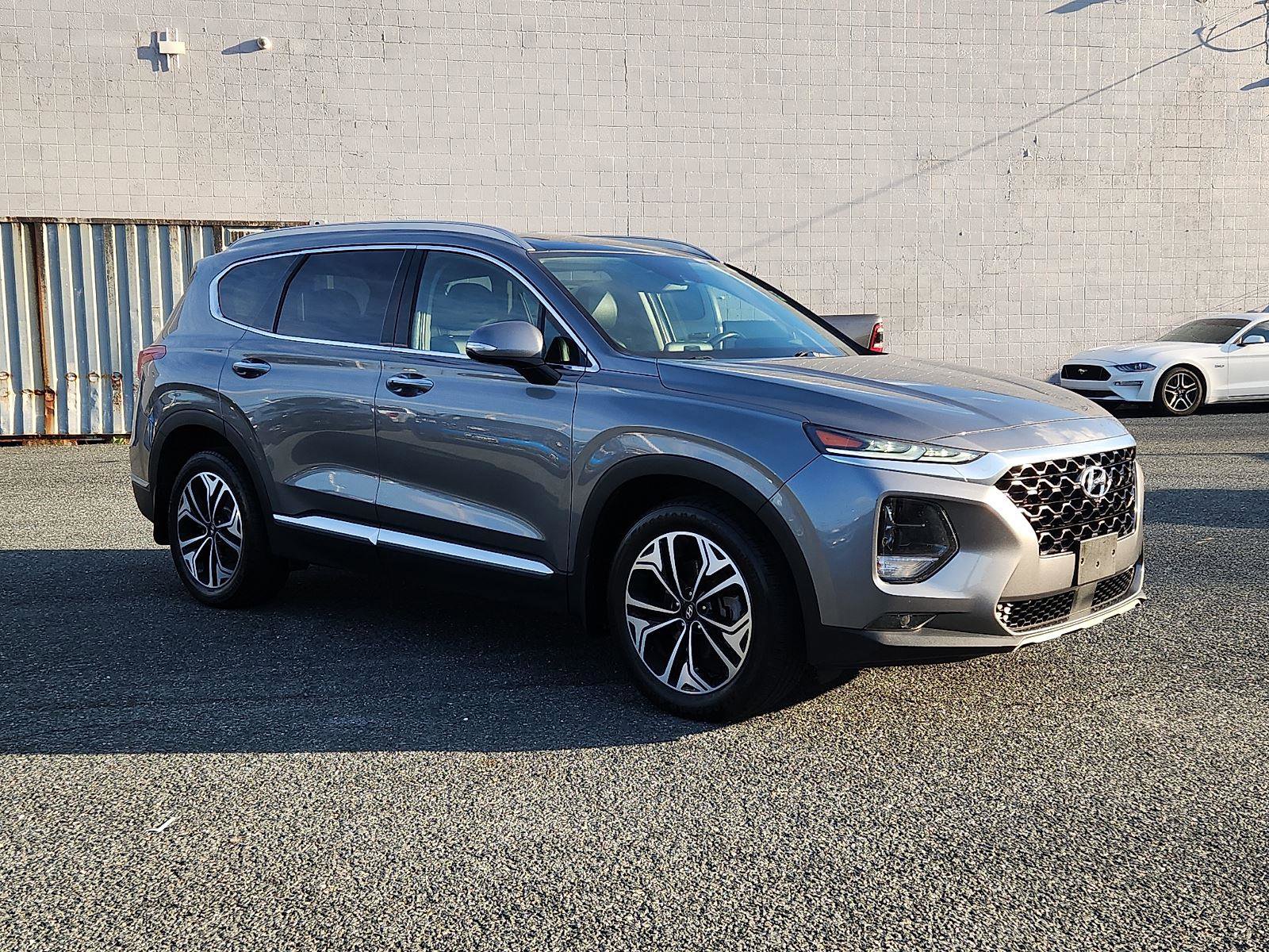 Used 2019 Hyundai Santa Fe AWD image 3