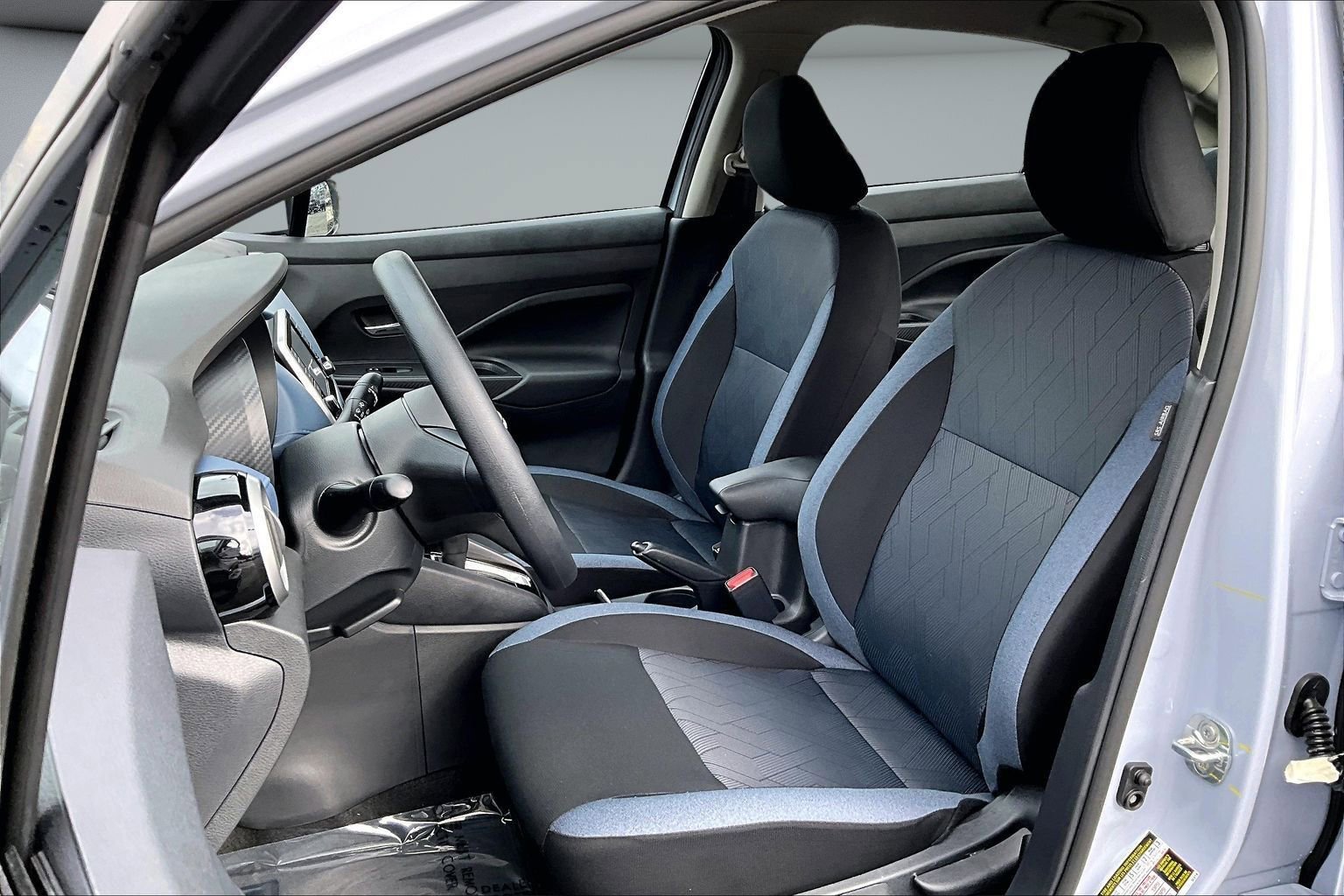 Used 2025 Nissan Versa SV w/ Trunk Package image 11