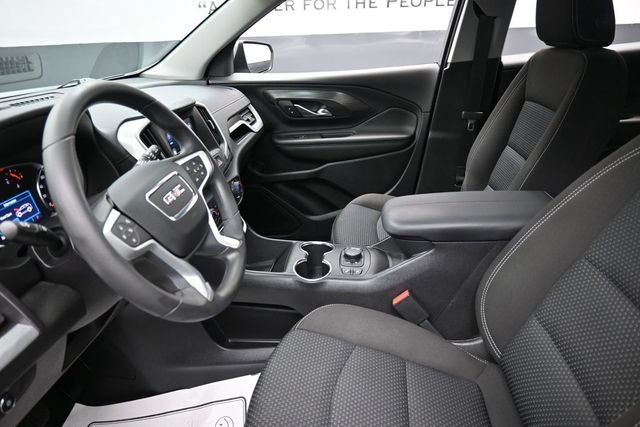 Used 2023 GMC Terrain SLE w/ Driver Convenience Package FWD image 16