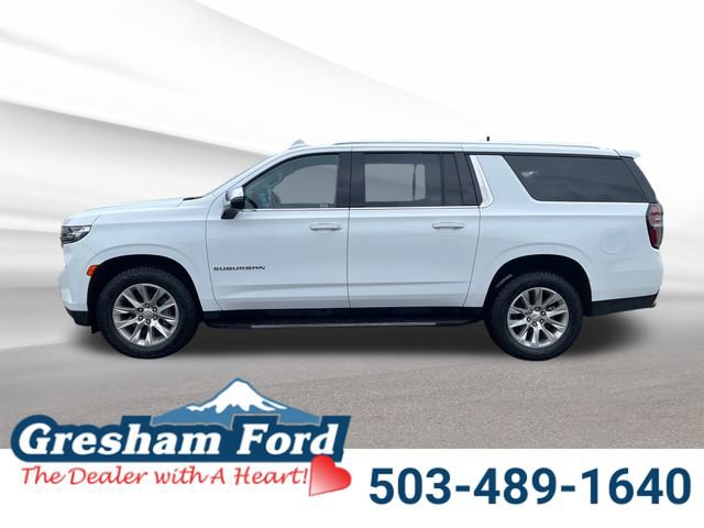 Used 2023 Chevrolet Suburban Premier image 2