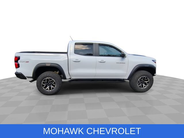 Used 2024 Chevrolet Colorado ZR2 w/ ZR2 Convenience Package III AWD/4WD image 9