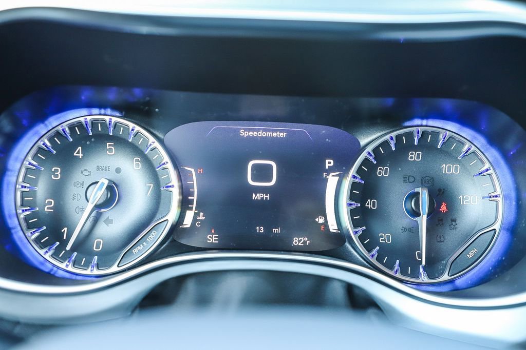 New 2026 Chrysler Pacifica Limited image 26