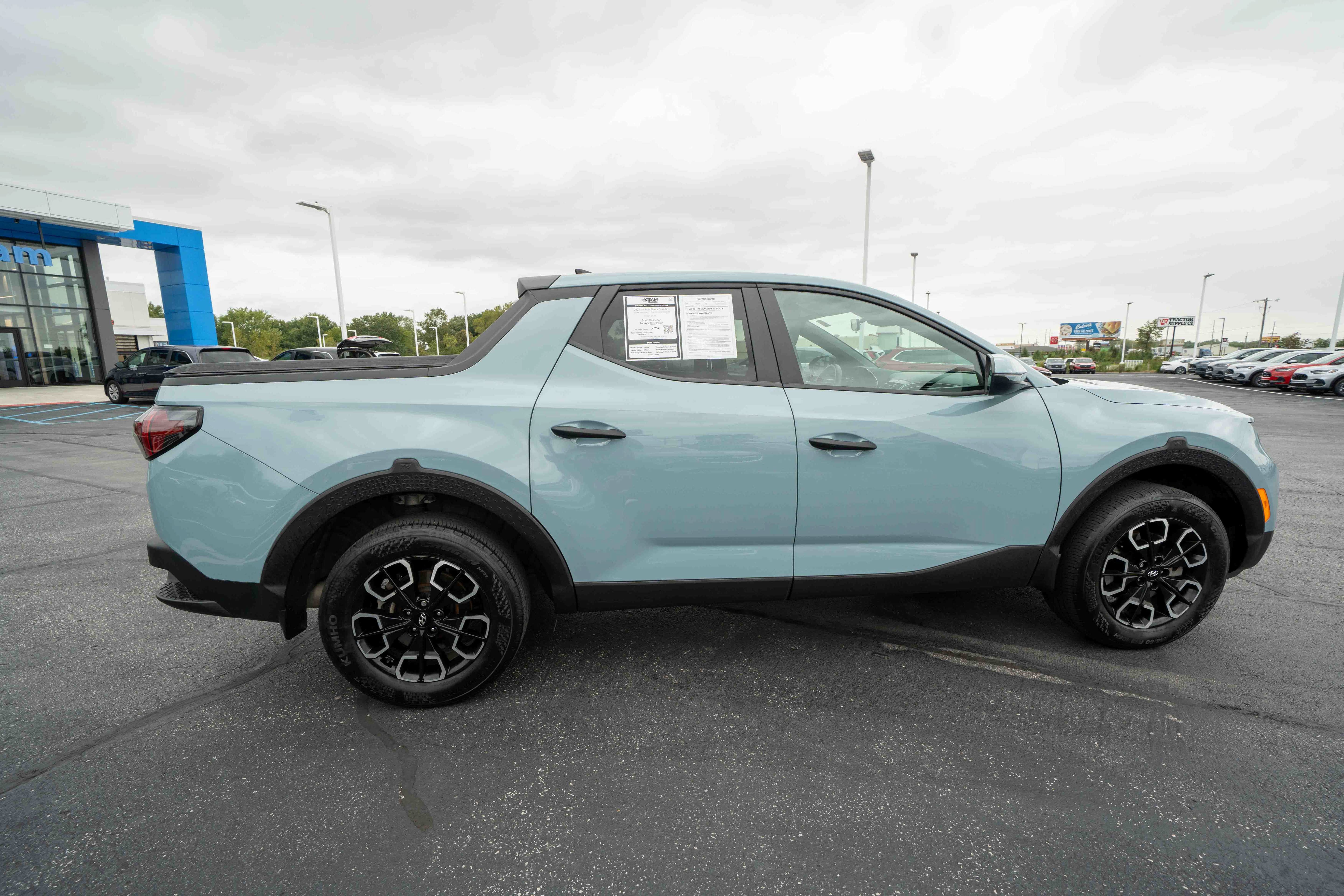 Used 2022 Hyundai Santa Cruz SEL AWD/4WD image 6