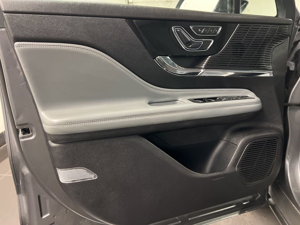 Certified 2022 Lincoln Corsair AWD w/ Equipment Group 101A image 30