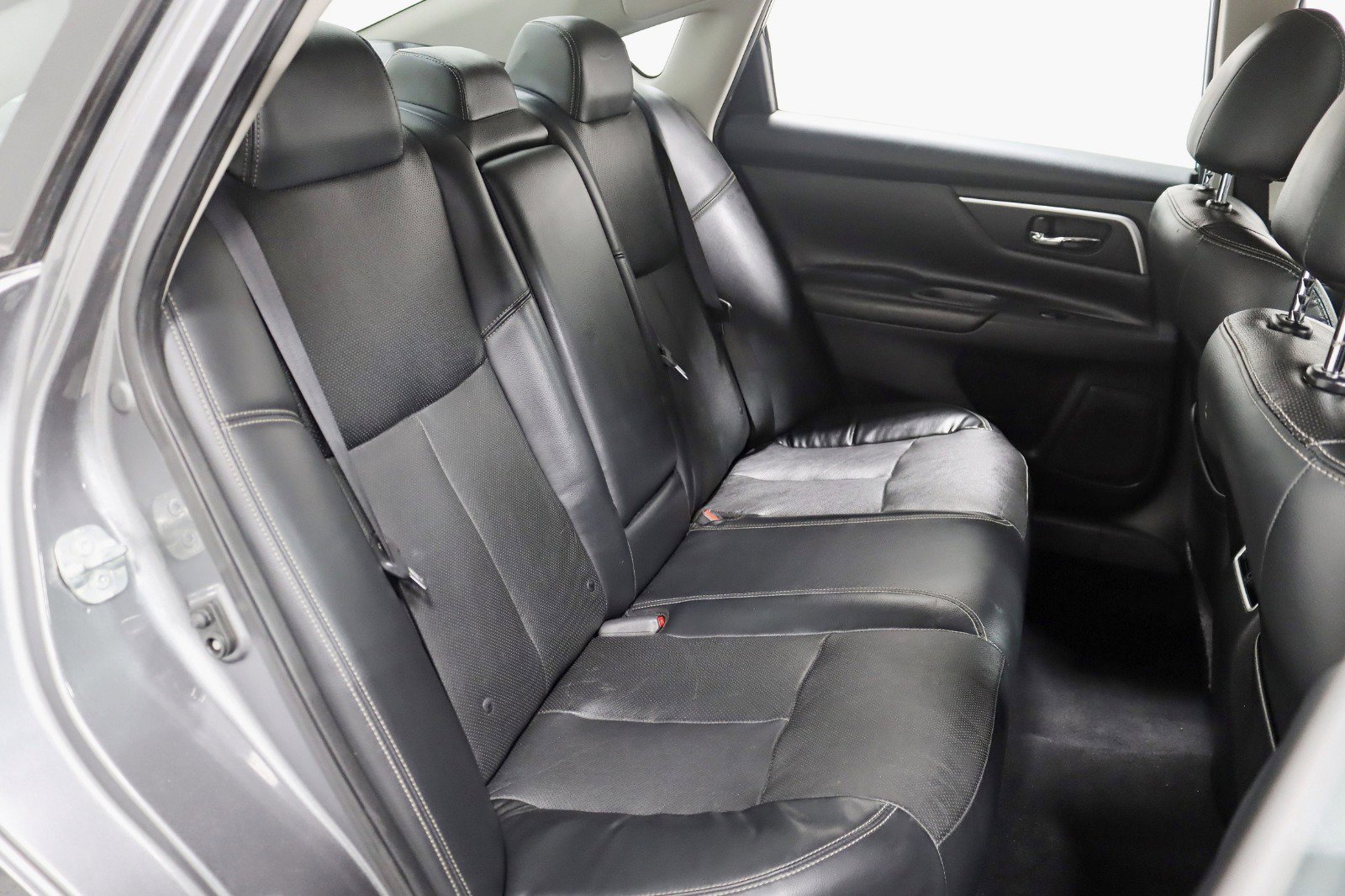 Used 2017 Nissan Altima 2.5 SL w/ Moonroof Package image 26