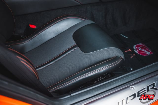 Used 2014 SRT Viper SRT-10 RWD image 77