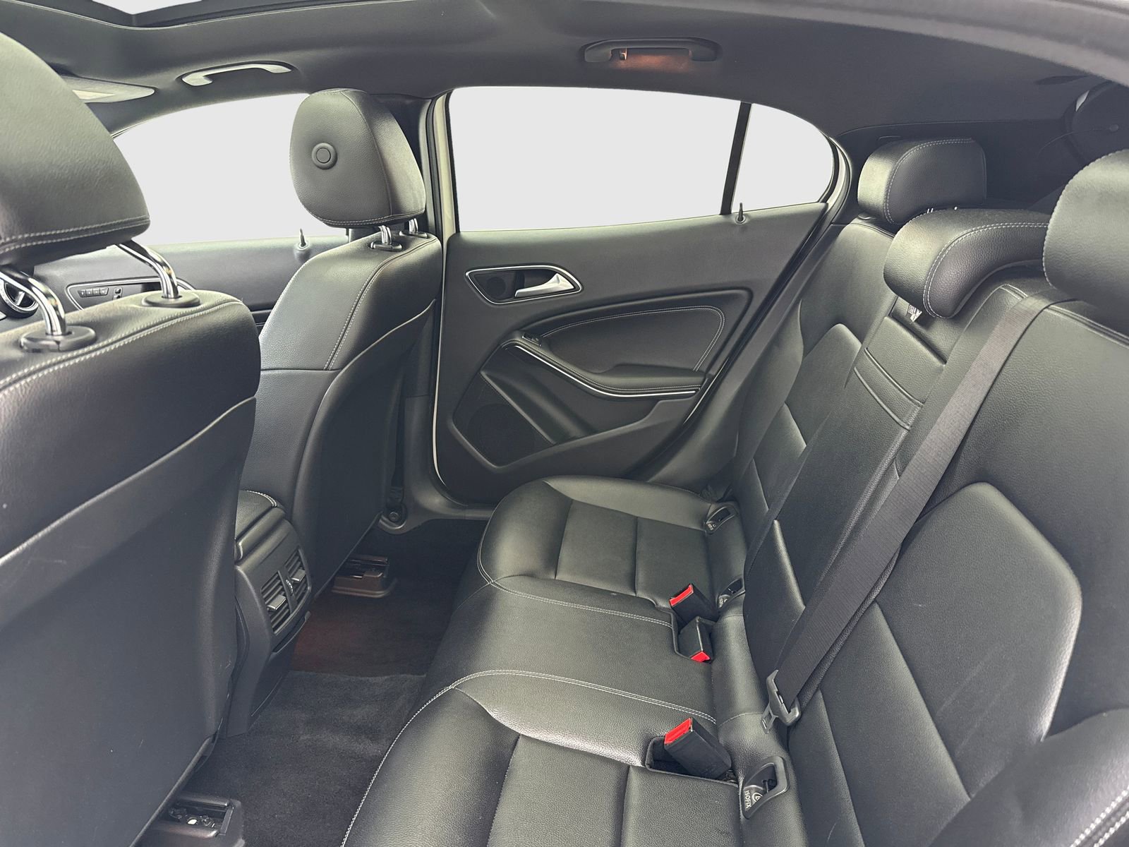 Used 2017 Mercedes-Benz GLA 250 image 36