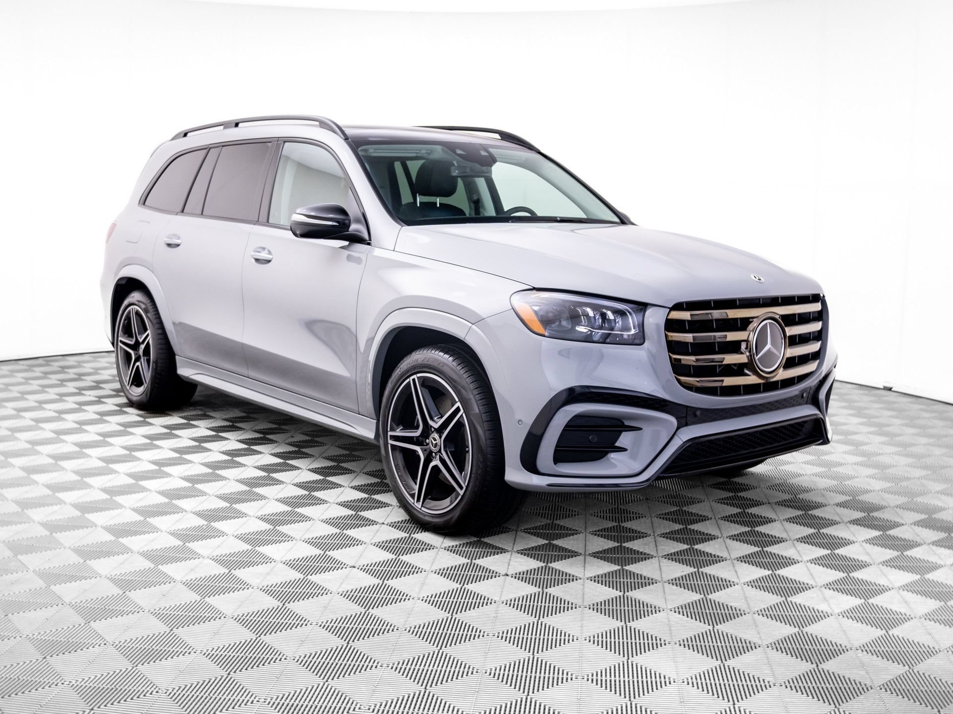 New 2026 Mercedes-Benz GLS 450 4MATIC image 7