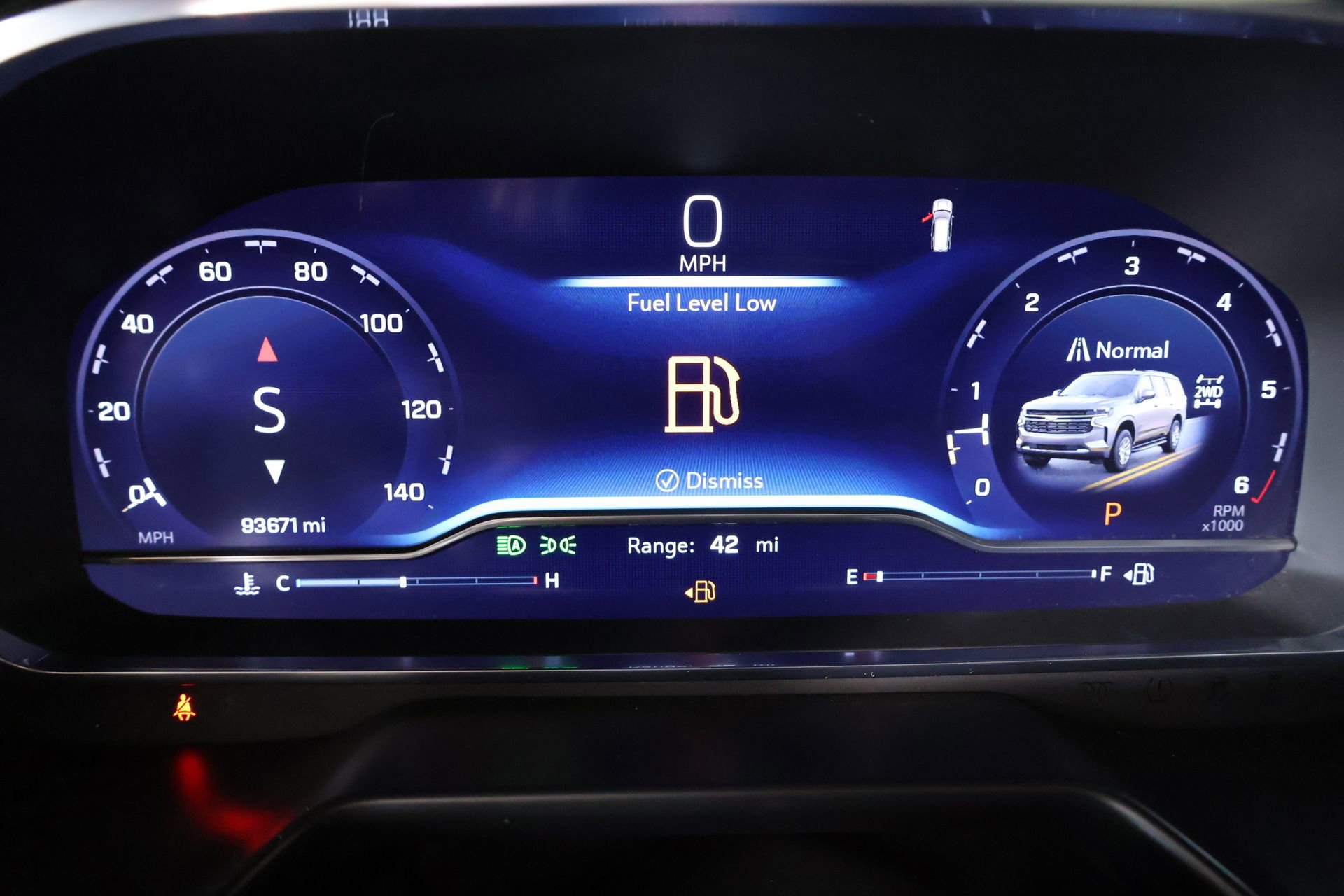 Used 2023 Chevrolet Tahoe LT w/ Luxury Package image 4