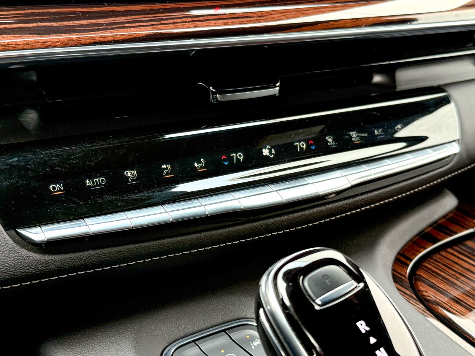 Certified 2022 Cadillac Escalade Luxury image 21