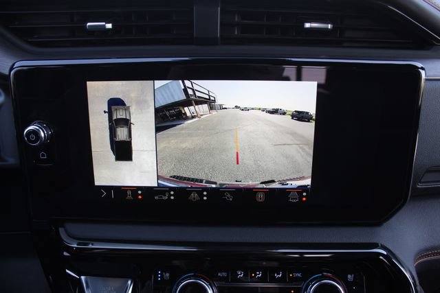 Used 2025 GMC Sierra 2500 AT4 w/ AT4 Premium Plus Package AWD/4WD image 32