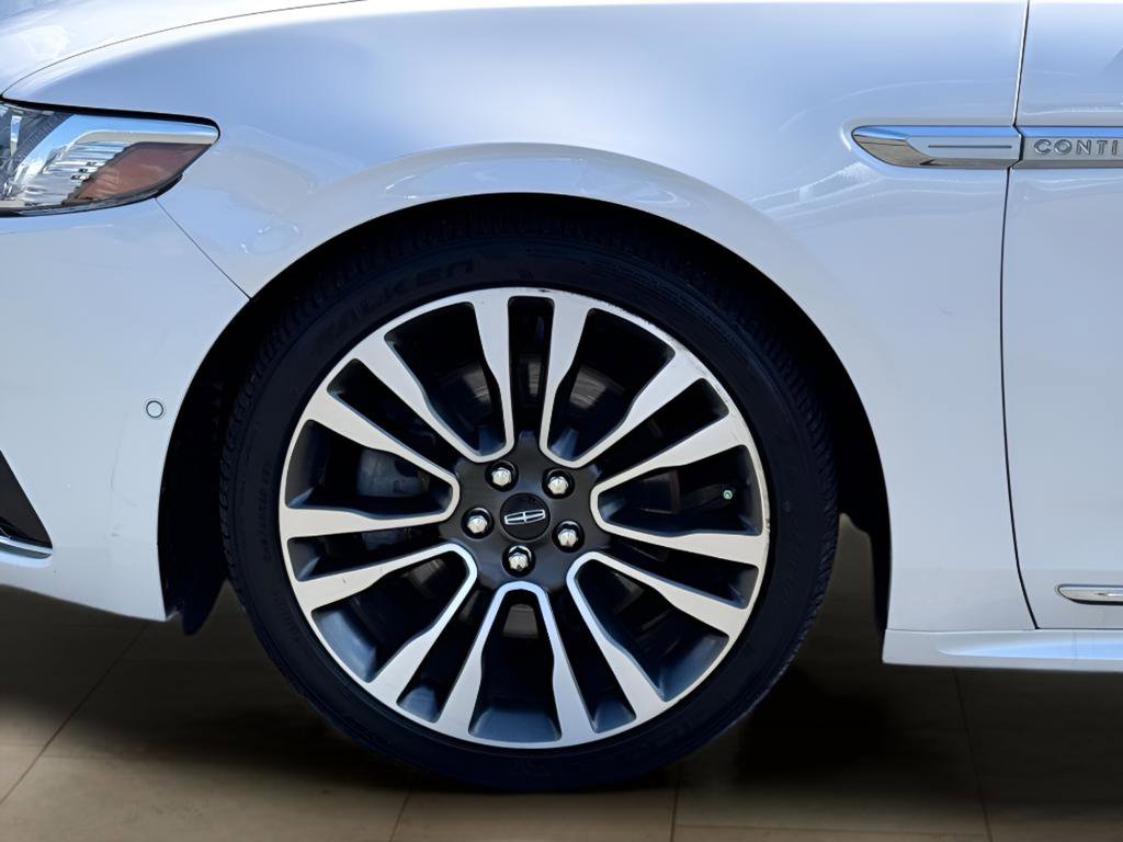 Used 2019 Lincoln Continental Reserve FWD image 40