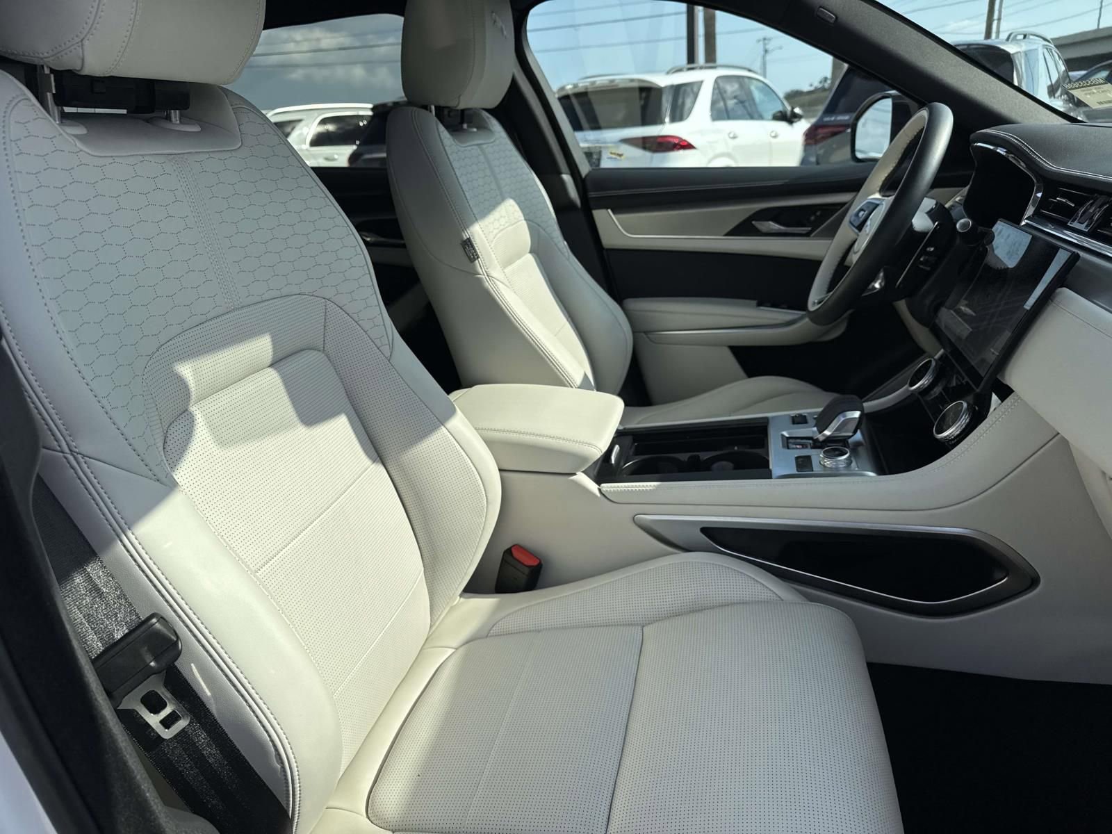 Used 2026 Jaguar F-PACE R-Dynamic S image 12