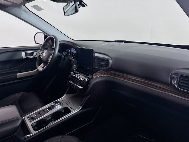 Used 2022 Ford Explorer Limited w/ Equipment Group 301A image 32