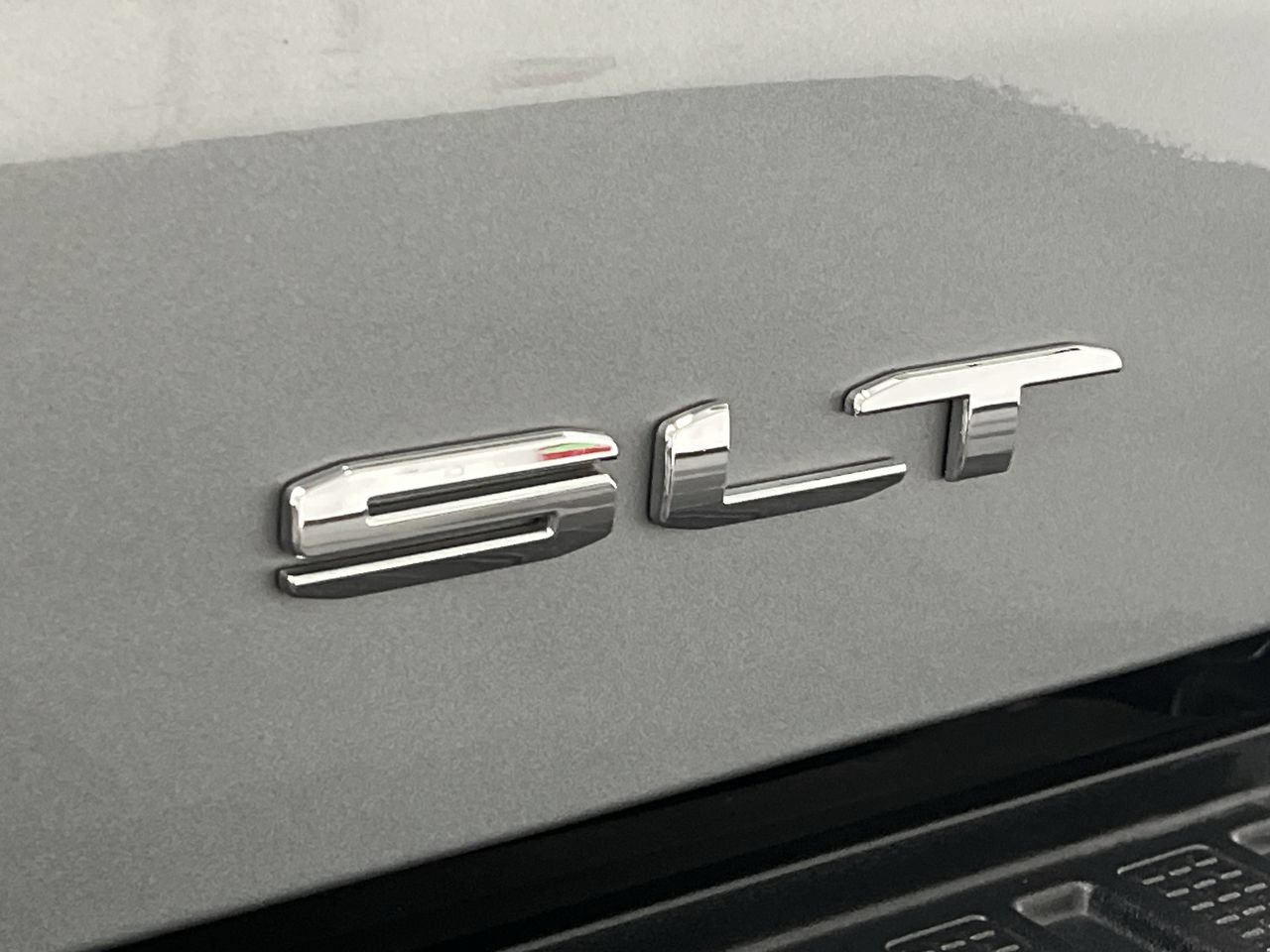 Certified 2025 GMC Sierra 1500 SLT w/ SLT Premium Plus Package AWD/4WD image 38
