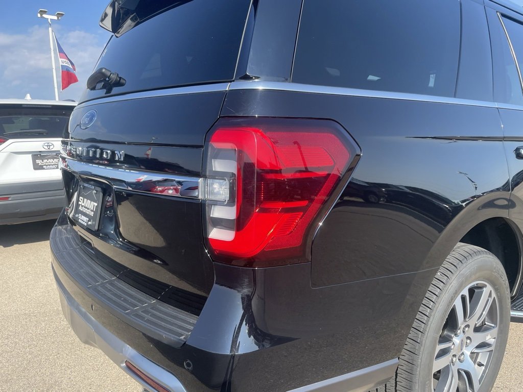 Used 2023 Ford Expedition Limited image 34